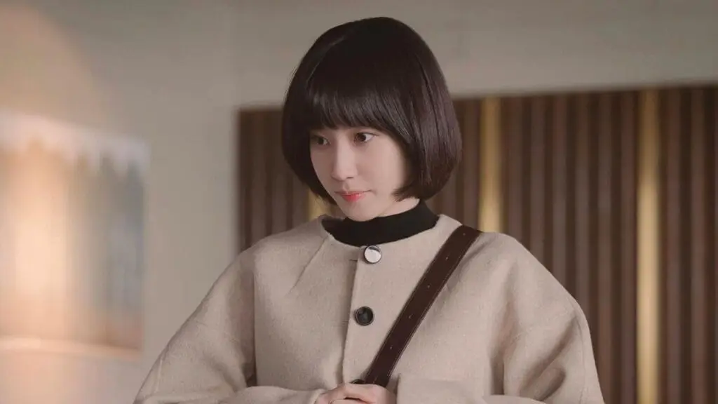Park Eun-bin as Woo Young-woo.