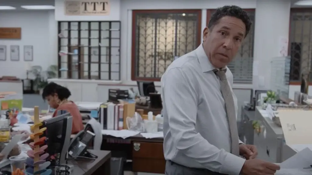 Oscar Nunez returns as Oscar Martinez