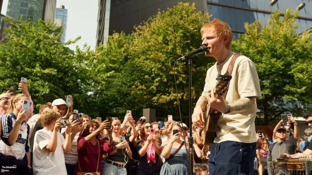 Ed Sheeran performs in middle of NYC. Image © Danny Clinch/Netflix.