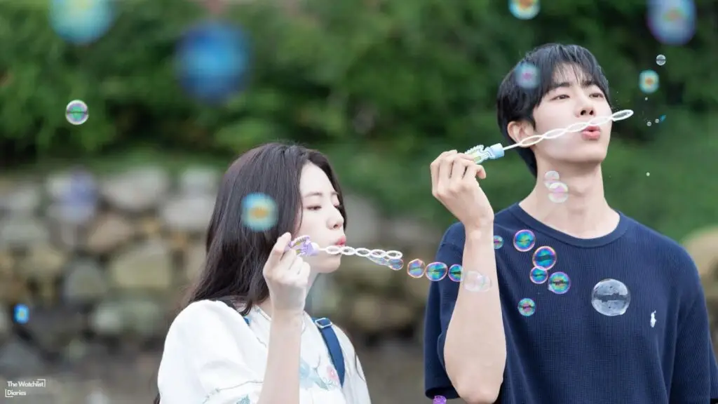 Edited still of Shin Si-ah and Choo Young-woo in Even if This Love Disappears from the World Tonight. Image © Blue Fire Studio | Red Ice Entertainment | O'FAN House | Kadokawa